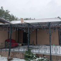 Навес с элементами ковки